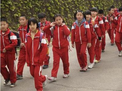 Школьнвя форма в Китае